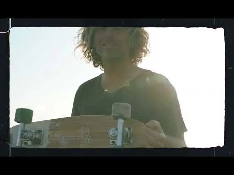 NKX Bones Mini Cruiser Skateboard 22"