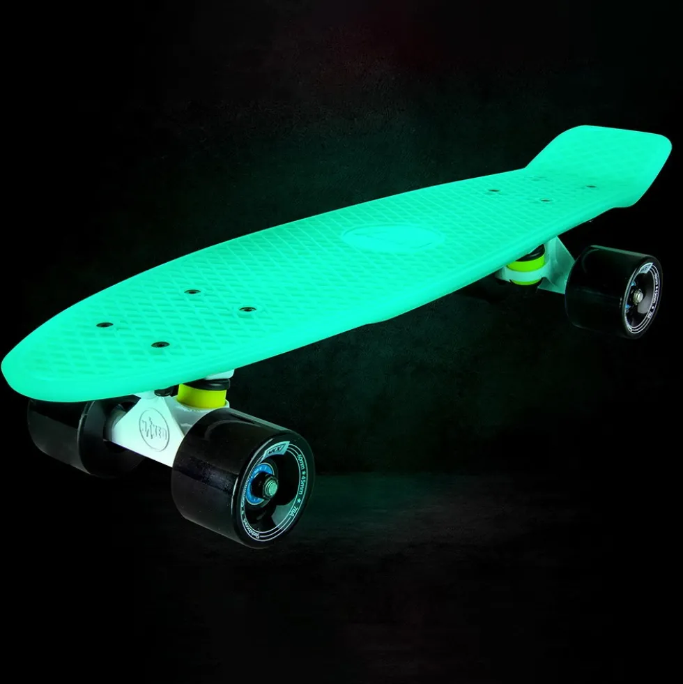 NKX Deluxe Skateboard 22"