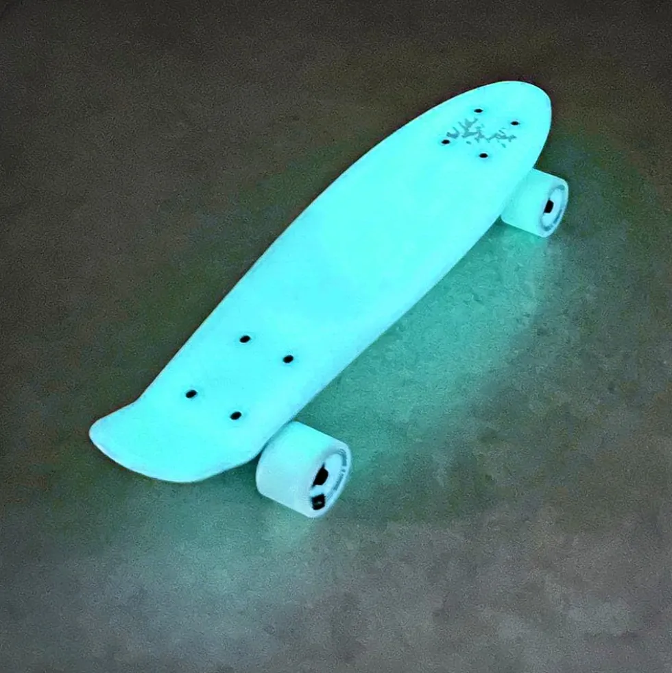 NKX Deluxe Skateboard 22"