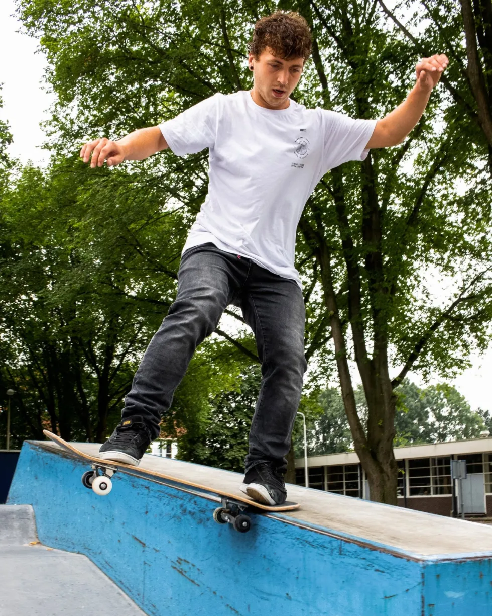 NKX Skateboard 8.25"