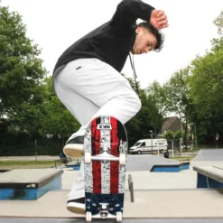 NKX Skateboard 8.25