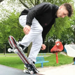 NKX Skateboard 8.25