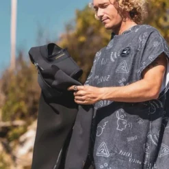 Sooruz PICTO Microfiber Poncho