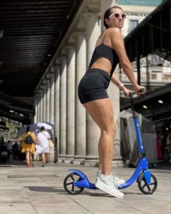 Story City Ride Adjustable Kick Scooter