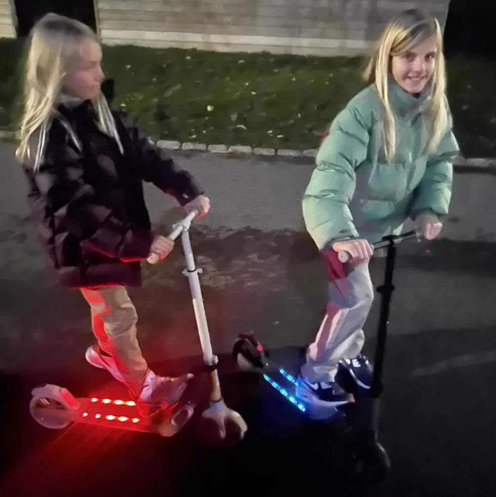 Story Light Deluxe LED Foldable Scooter