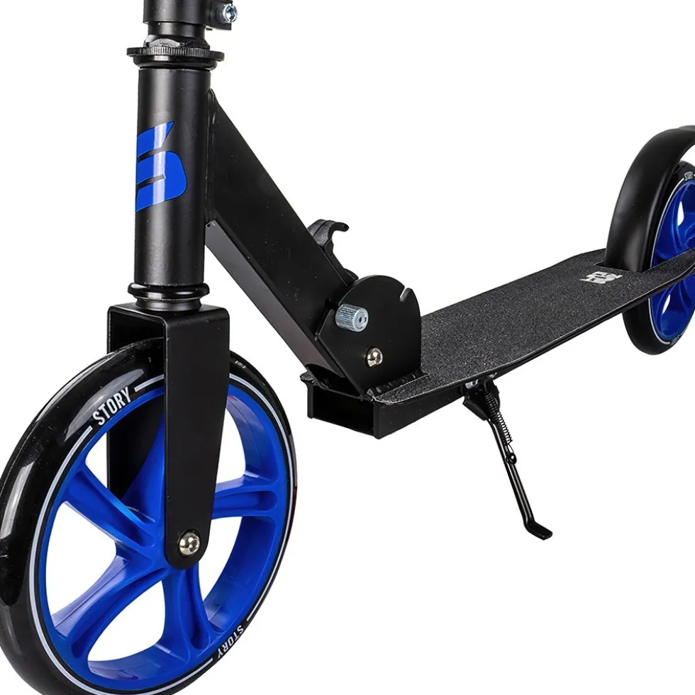 Story Lux commuter scooter - foldable Danish design