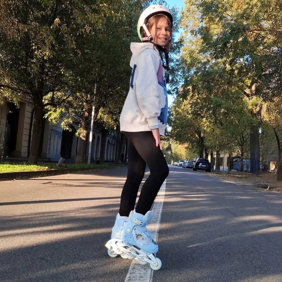 Story Moji Adjustable Inline Skates