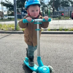 Story Party 3-wheel LED Kids Scooter