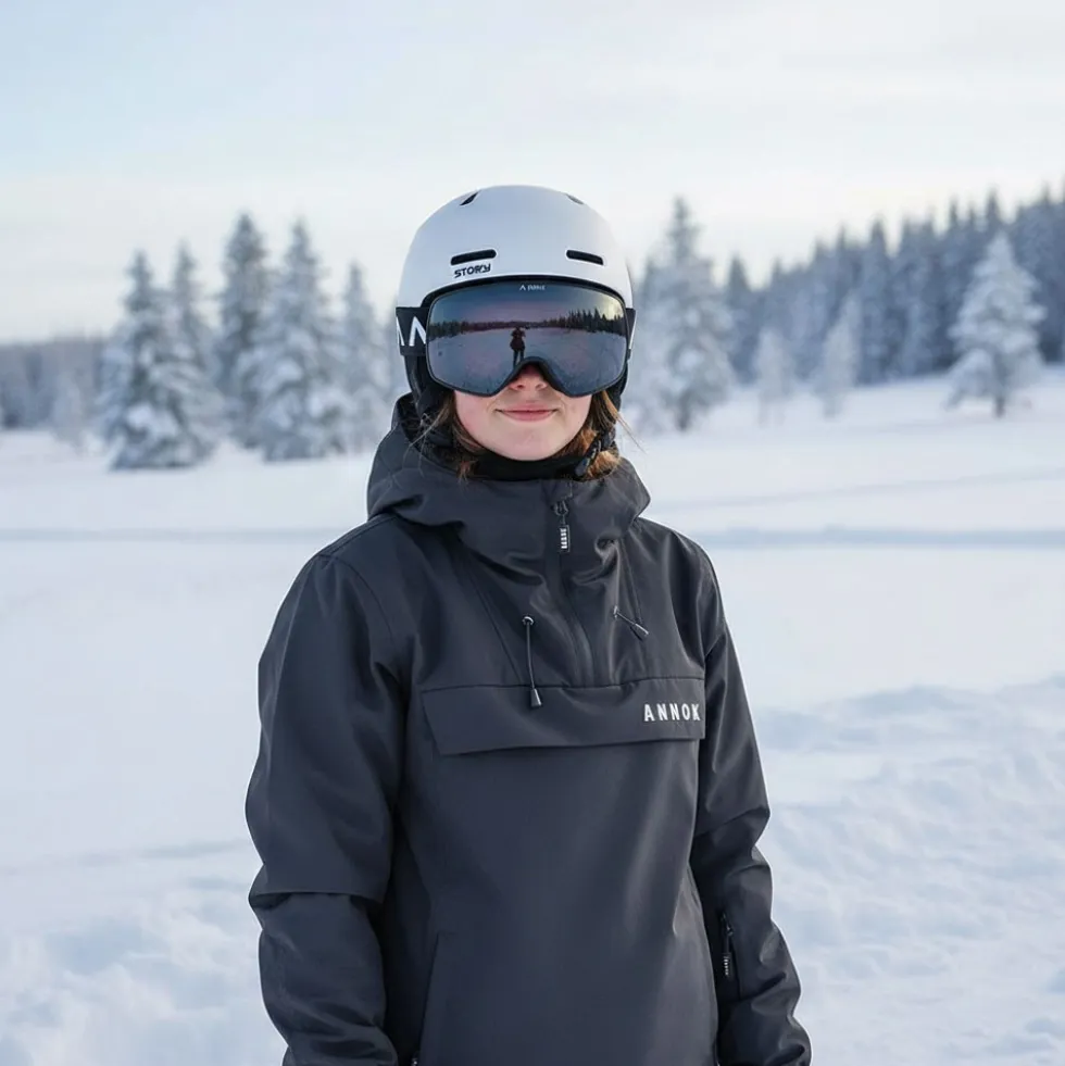 Story Summit Certified Snow Helmet