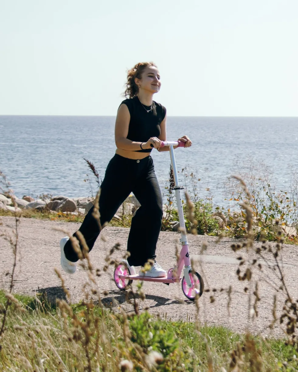 Story Swift Foldable Kick Scooter