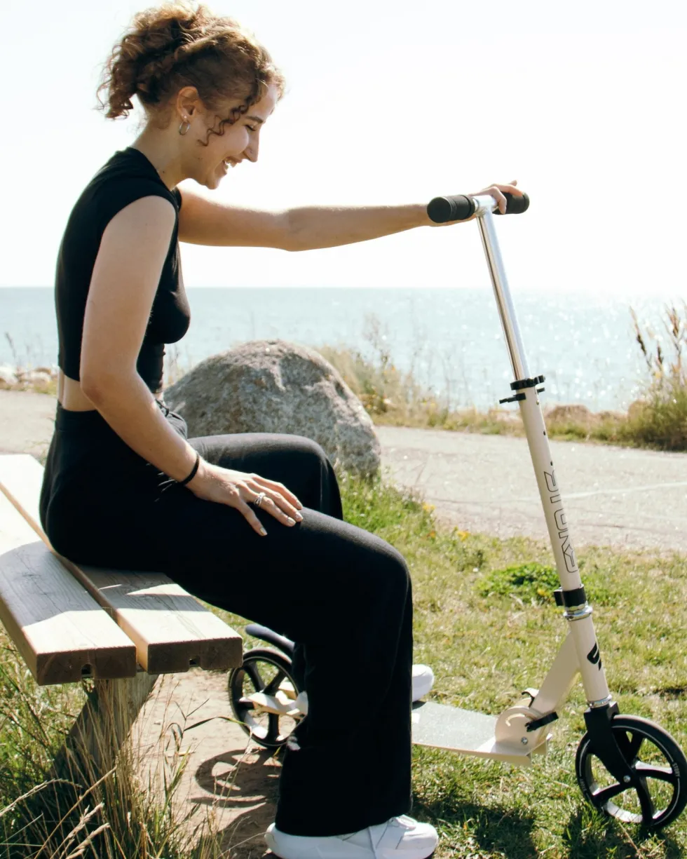 Story Swift Foldable Kick Scooter