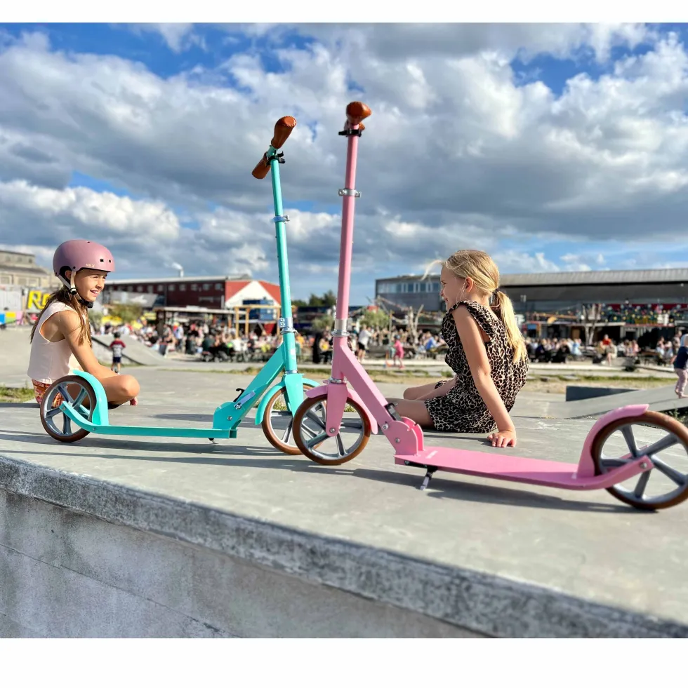 Story Urban GO! Foldable Kick Scooter