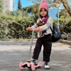 Story 3 wheel Drive Scooter